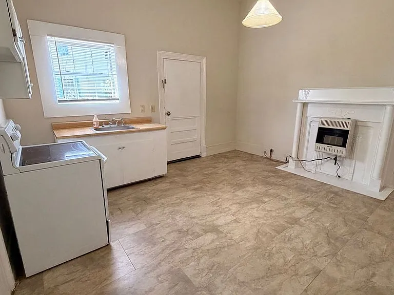 1300 N Broad St NE — Photo 16
