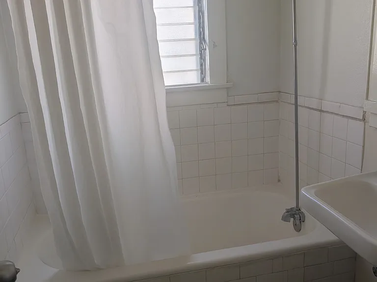 206 N New Hampshire Ave #10 — Photo 12