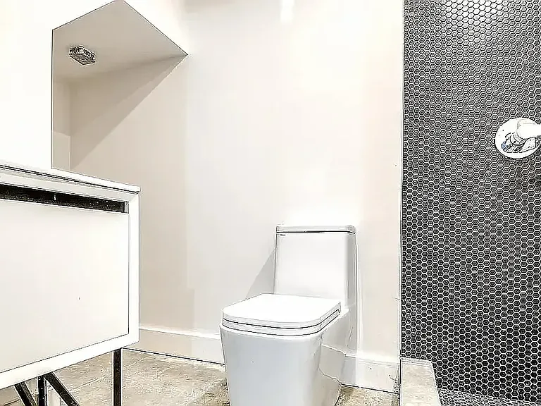 1516 New York Ave #1A — Photo 2