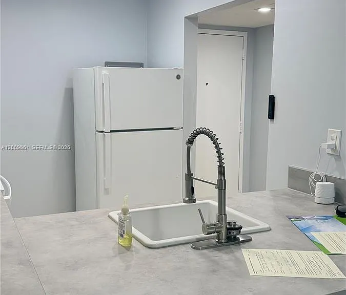16465 NE 22nd Ave #105 — Photo 6