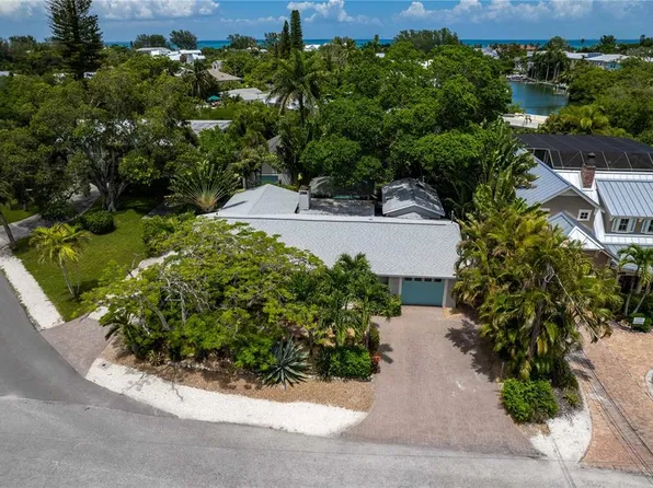 108 Los Cedros Dr, Anna Maria, FL 34216