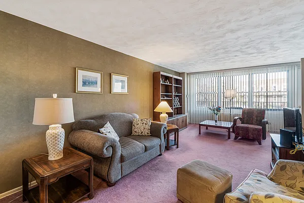 Sold by Lovett Realty, Inc. | media 21