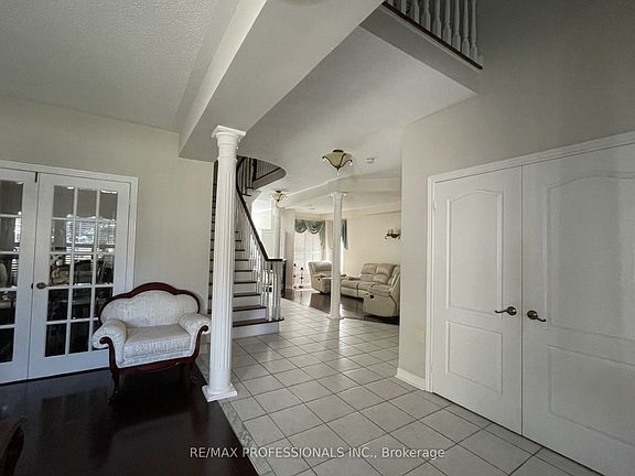 5th image of 7153 Waldorf Way