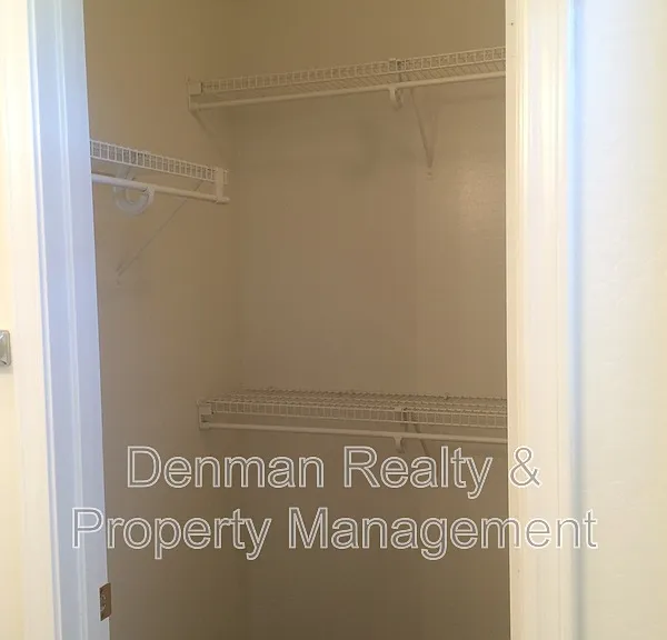 3914 S 52nd Ln — Photo 16