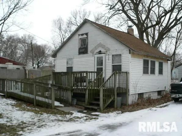 5525 E Marquette St, Chillicothe, IL 61523