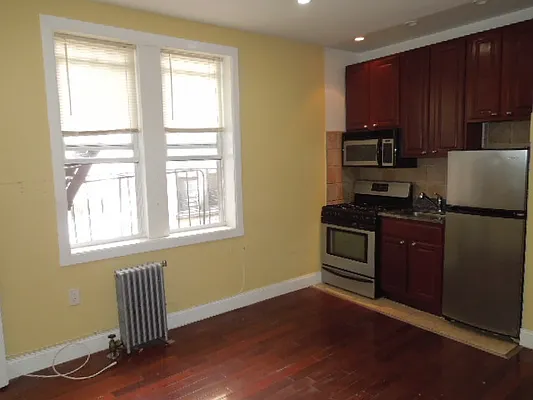 Rented by Washington Realty Corp. | media 2