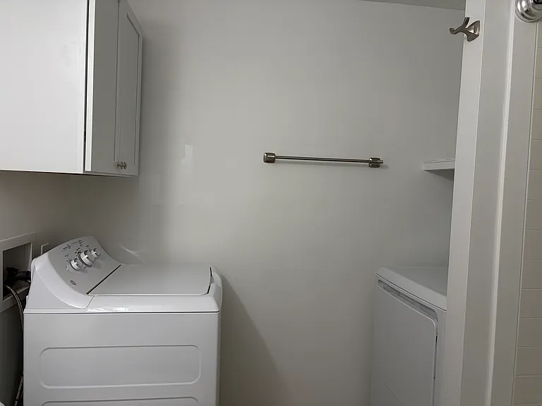 Bathroom/Laundry