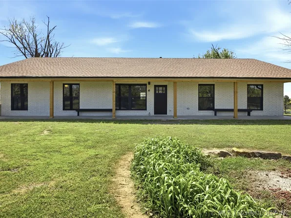 22112 W Coyote Trl #S, Sand Springs, OK 74063