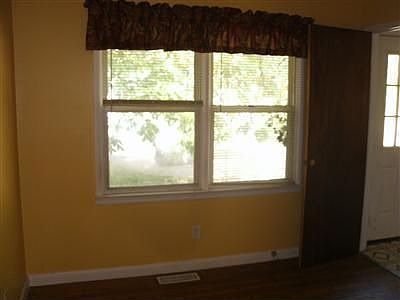 4th image of 407 S 1st St