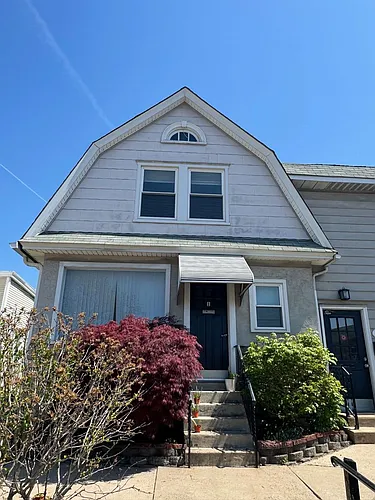 113 E Main St Photo 1