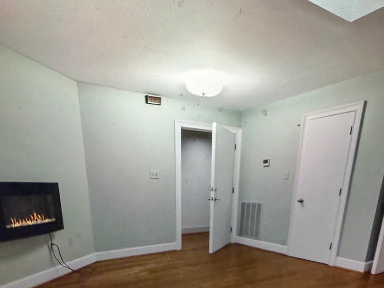 179 E Dunbar St #C — Photo 6