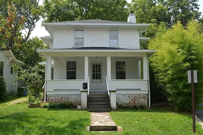 1 1/2 Clairmont Ave
