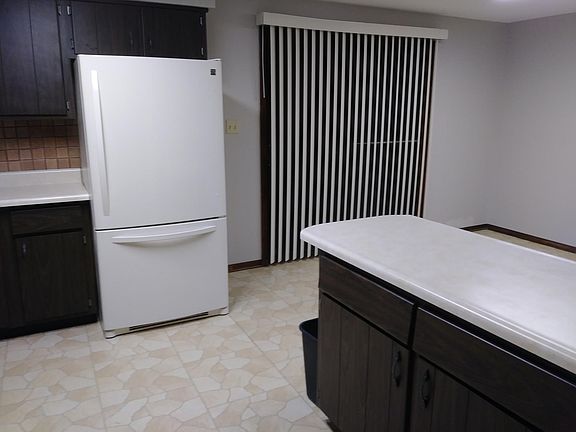 3rd image of 1157 Pheasant Dr