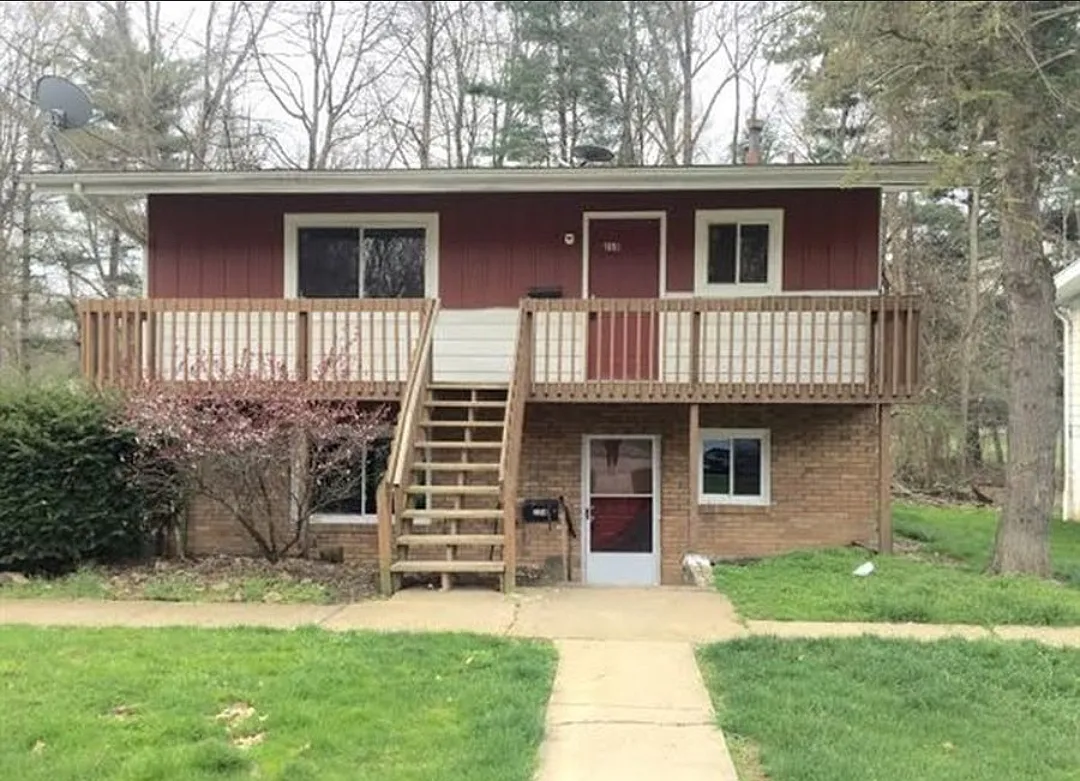 2 bed, 720 sqft, $1,000 — Photo 1