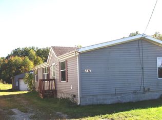 5871 Burnett Rd, Leavittsburg, OH 44430