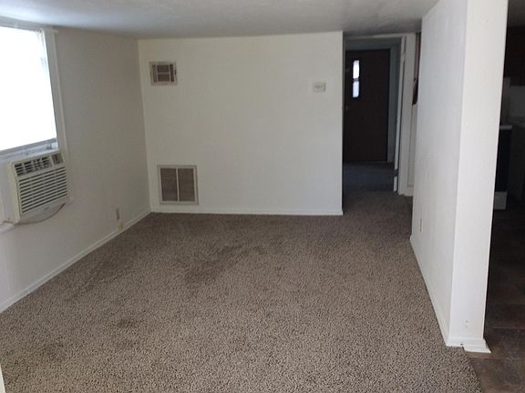 4th image of 1414 E Elm Ave