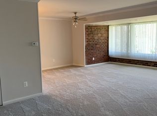 8408 Sky View Dr APT 102, Alexandria, VA