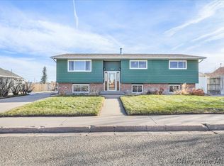 409 Beech Ave, Pine Bluffs, WY 82082