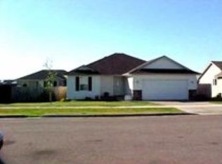 9214 N Great Hall Dr, Hayden Lake, ID 83835