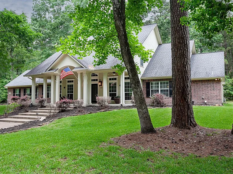 289 Broadmoor Dr — Photo 45