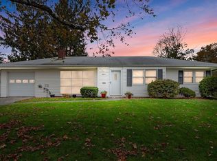 13 Wentworth Rd, Natick, MA 01760