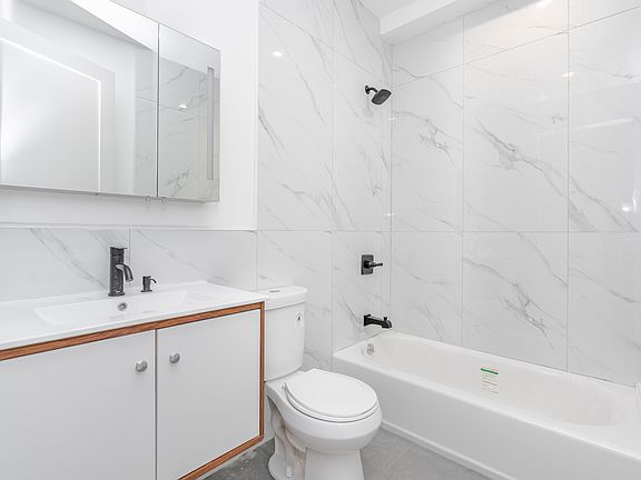 2nd image of 384 Kosciuszko St #1R