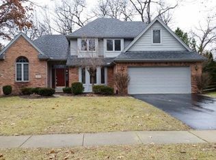 8316 Country Brook Dr, Holland, OH 43528