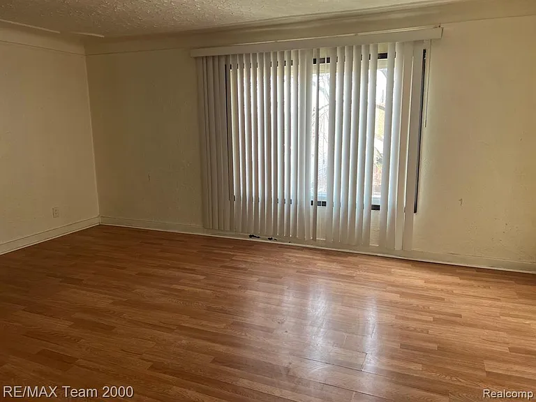 6406 Mead St — Photo 6