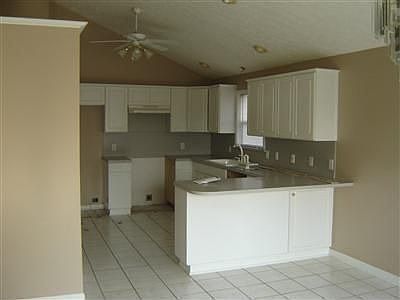 5th image of 446 Kilkenny Ct