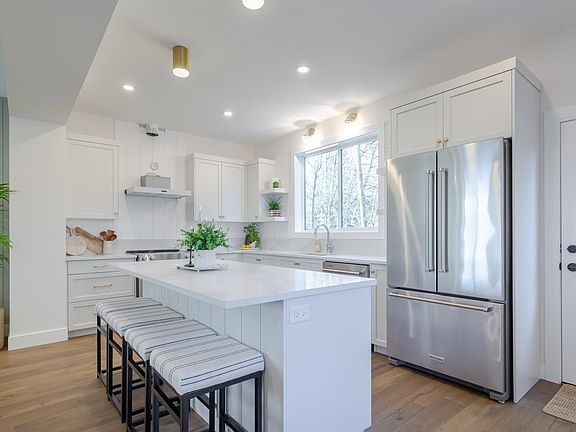 5th image of 2473 Beck Rd