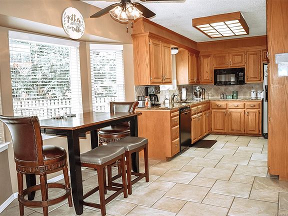 5th image of 854 Lynwood Ln
