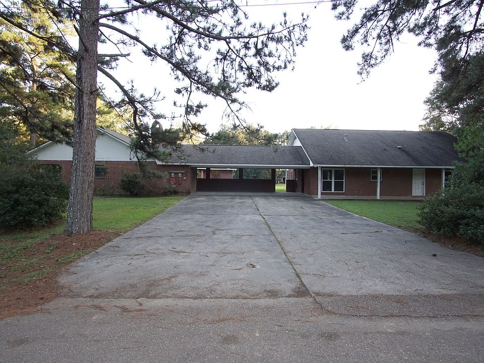 2nd image of 2214 Augusta Ln