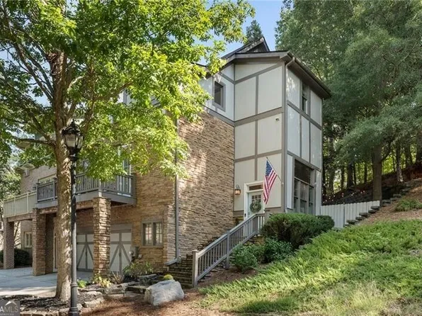 1677 Duncan Dr NW, Atlanta, GA 30318