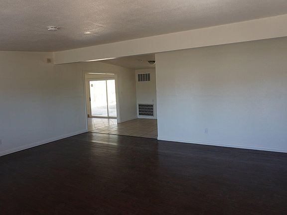 3rd image of 15766 Malpais Ln