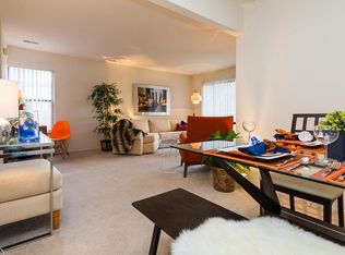 22540 Fairmont Dr #16107, Farmington, MI 48335