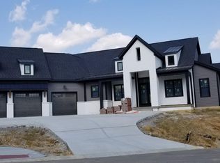 17 Paxton Ct, Loveland, OH 45140