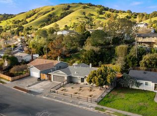 2446 Center Rd, Novato, CA 94947