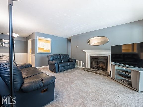 5th image of 2205 Countryside Pl SE