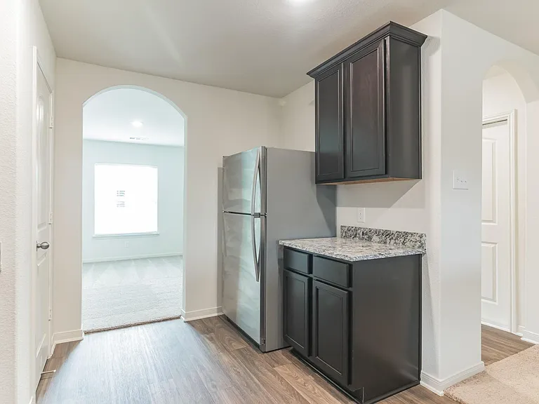 112 Allington Cir — Photo 12