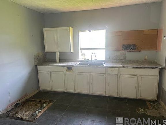 4th image of 44575 Braud St