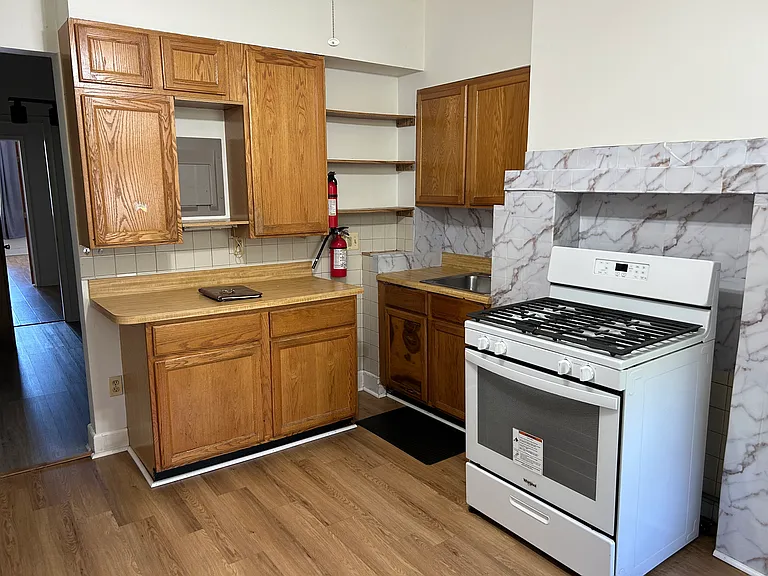 139 Johnston Ave #3 — Photo 6