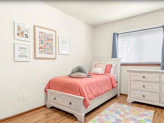 5th image of 5755 Fallbrook Ln #102