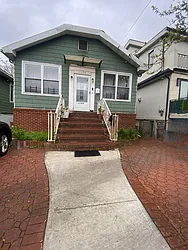 1109 Avenue X