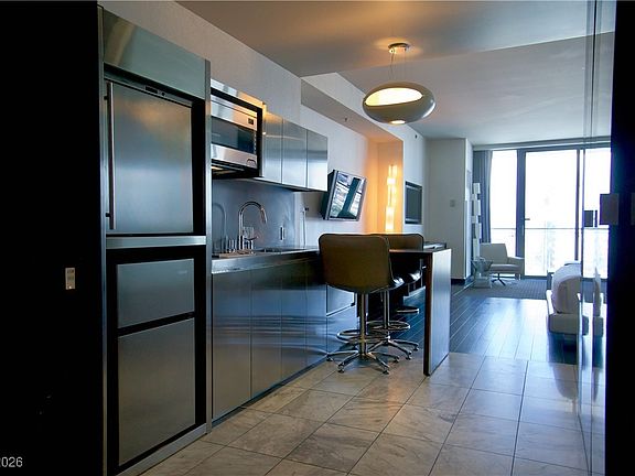 3rd image of 4381 W Flamingo Rd #3118