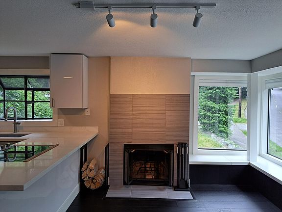 4th image of 7080 Lincoln Park Way SW #3