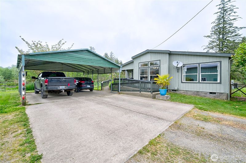 3rd image of 10419 Sandridge Road