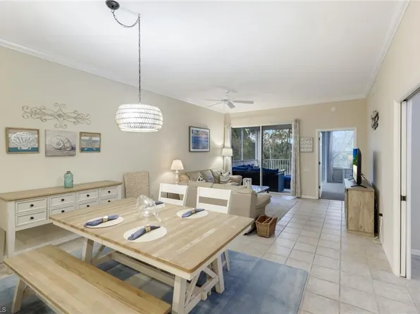 8267 Parkstone PL #302, NAPLES, FL 34120