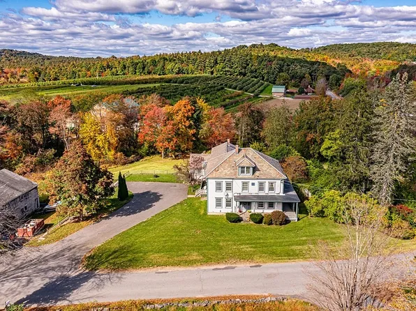 612 Lancaster Ave, Lunenburg, MA 01462