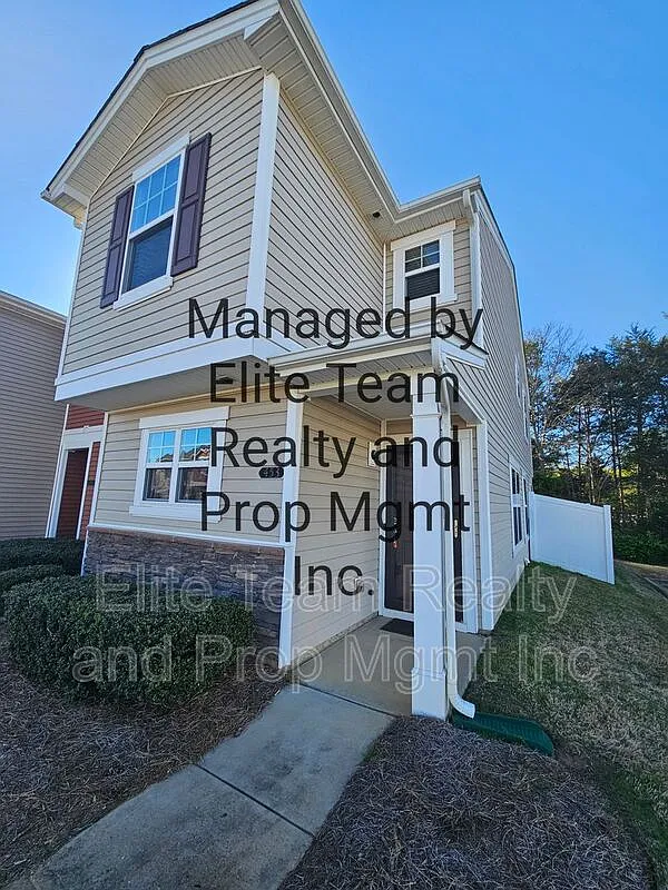 2 bed, 2.5 bath, 1208 sqft, $1,950 — Photo 1