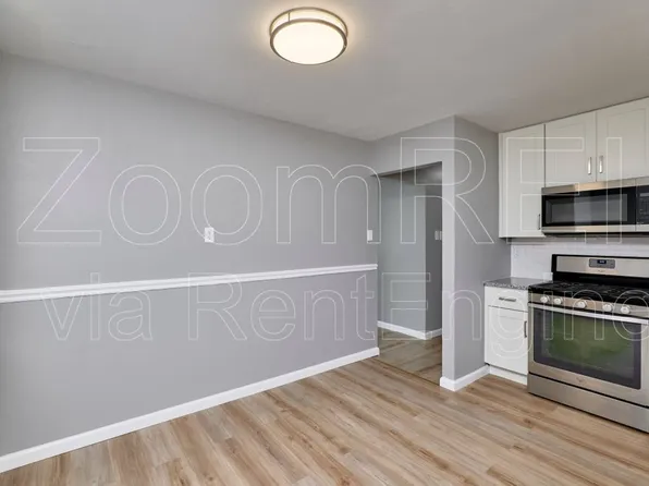 11647 Herefordshire Dr, Saint Louis, MO 63138